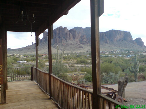 superstition-mountains-apache-junction-arizona-451599f0dc87adb42e01.jpeg