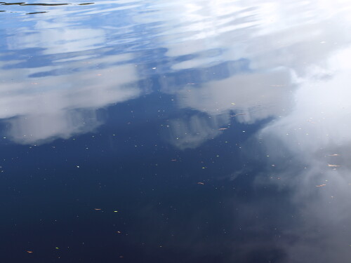 wolken-im-wasser-8485.jpeg