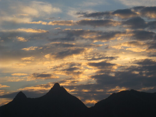 sonnenuntergang-in-den-alpen-6445e2ba3995823cd196.jpeg