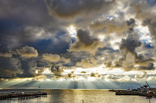 sonnenaufgang-auf-helgoland-17948.jpeg