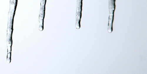 eiszapfen-zeugen-eines-tau-wie-frostwetters-18361.jpeg
