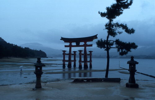 itsukushima-schrein-80476e60298134536d47.jpeg